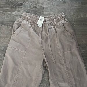 Aerie pants with tags